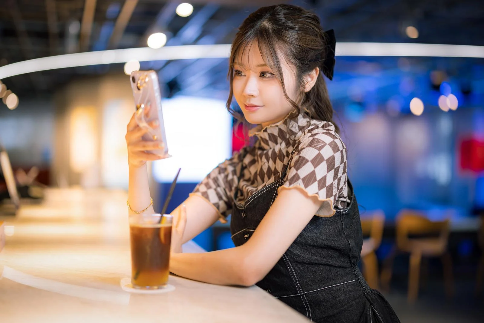 彼女がいるのに